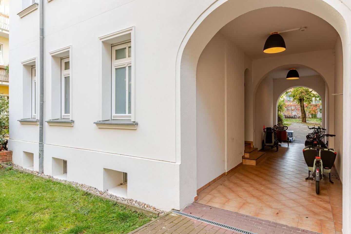 In Einem Ruhigen Garten, In Der Mitte Appartement